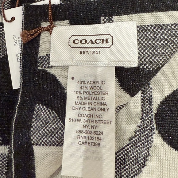 Set: Coach Black and Gray Signature Hat/Scarf and Mits - Picture 6 of 6